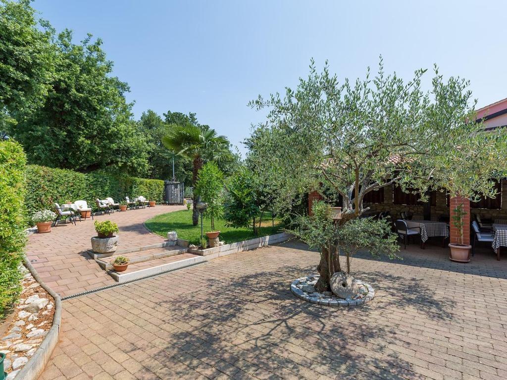 Bed And Breakfast Kolo Adults Only Bužinija Exterior foto